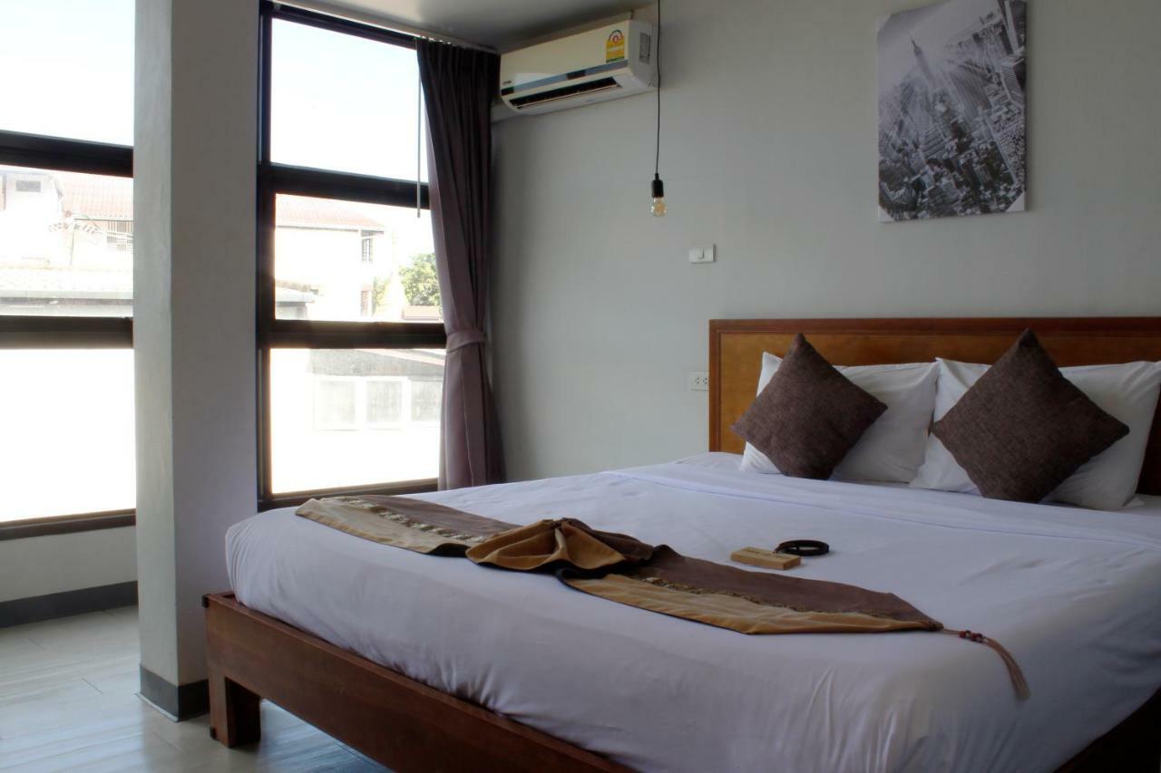 3 Laan House Hotell Chiang Mai Exteriör bild